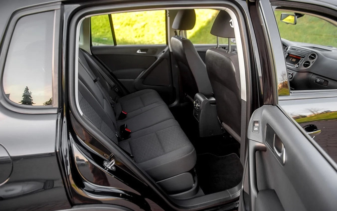 Volkswagen Tiguan cena 44900 przebieg: 199000, rok produkcji 2012 z Radom małe 562